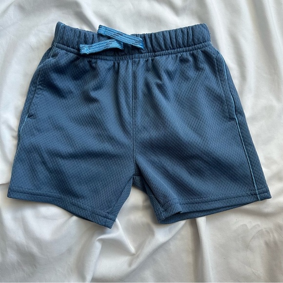 Bundle of 5 shorts Mixed Brands Size 2T - Picture 5 of 6